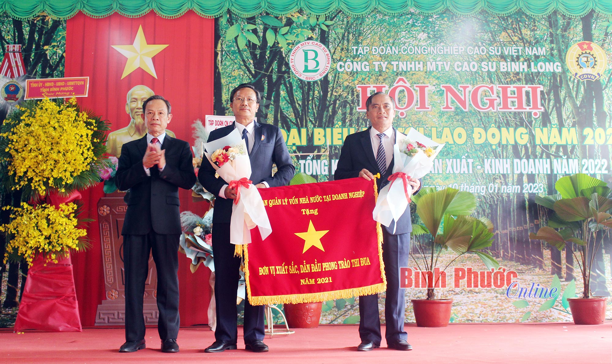 Cao su Bình Long: Xây dựng đơn vị vững mạnh toàn diện